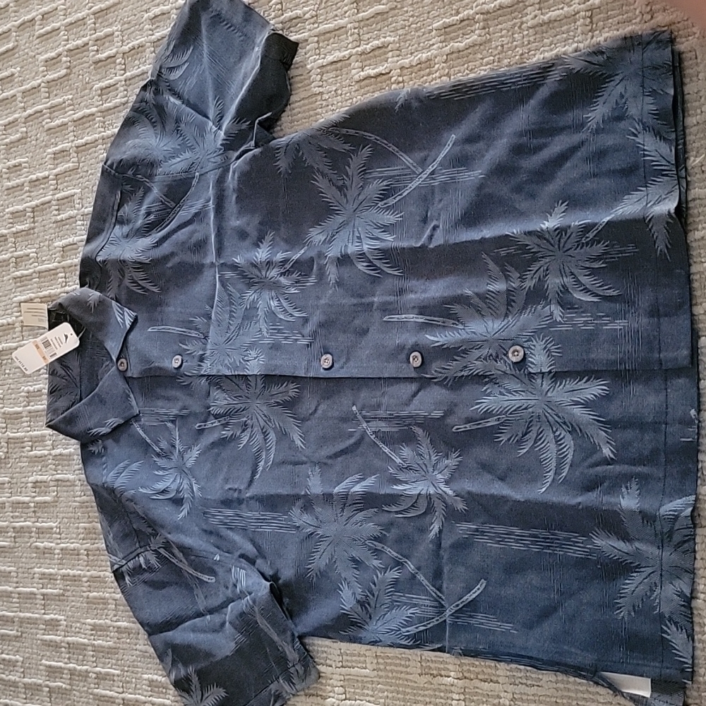 NEW TOMMY BAHAMA shirt. Blue on blue, size Small.